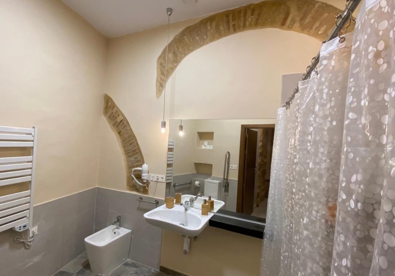 Gadeiras Suites - Apartamentos Turisticos De 2 Llaves كاديز المظهر الخارجي الصورة